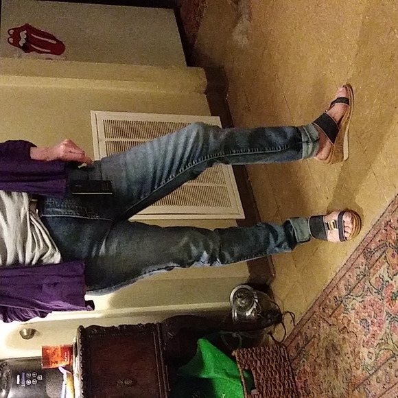 NWT. High-rise skinny jeans longer length - Picture 13 of 14